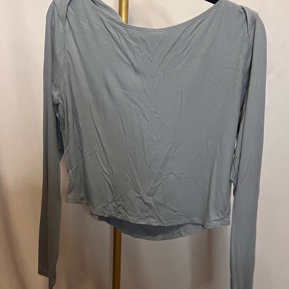 Lululemon Twist Back Top Approximately Size 8 Pit… - image 3